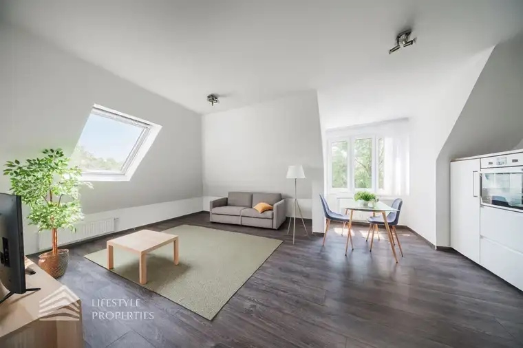Dachgeschosswohnung mit Grünblick – 3 Zimmer im 18. Bezirk