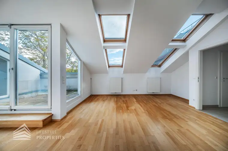 Helle 3-Zimmer Wohnung mit Terrasse im DG, Nähe Landstraße Hauptstraße