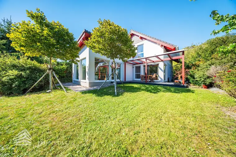Modernes Einfamilienhaus mit separatem Home-Office in Grünlage – rund 30 Minuten südlich von Wien