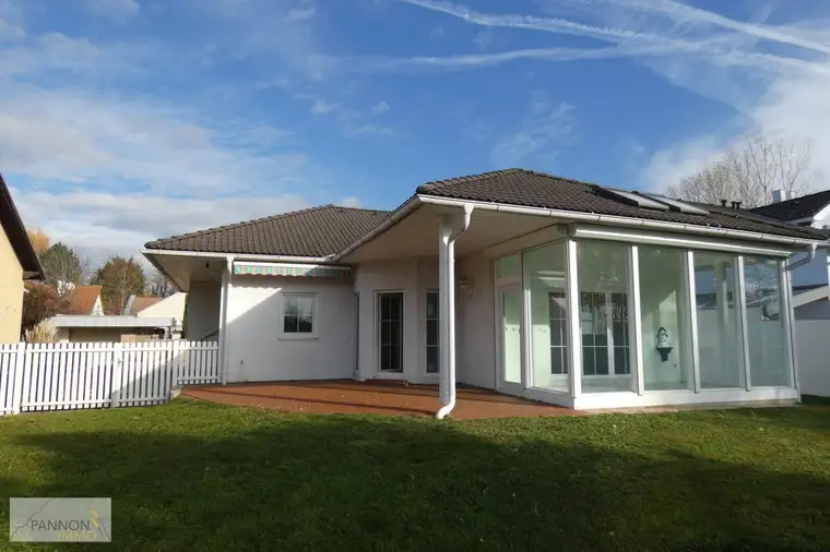 TOP GEPFLEGTER BUNGALOW SEENÄHE