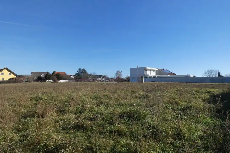 TOP BAUGRUND IN SEENÄHE