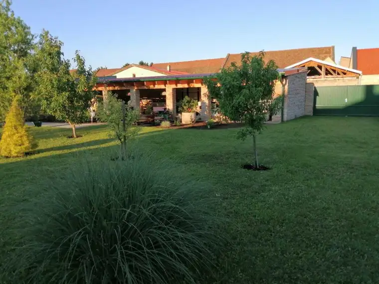 Winden am See - Ihr Traumhaus mit großem Garten (1490m²) wartet auf Sie!