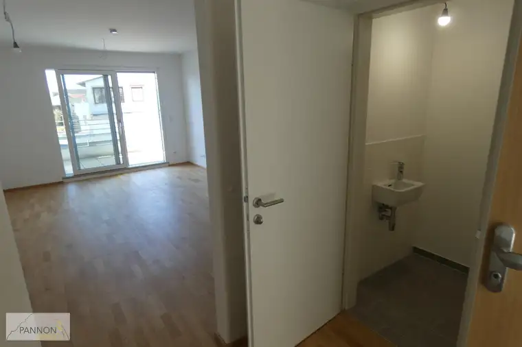 TOP NIEDRIEGENERGIE NEUBAUWOHNUNG SÜDTERRASSE