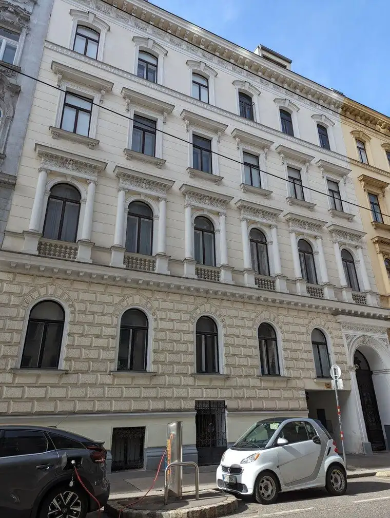 *PROVISIONSFREI* Renovierungsbedürftige Souterrain-Geschäftsfläche in bester Lage des 7. Bezirks | Altbau-Schmuckstück | Direkt vom Eigentümer