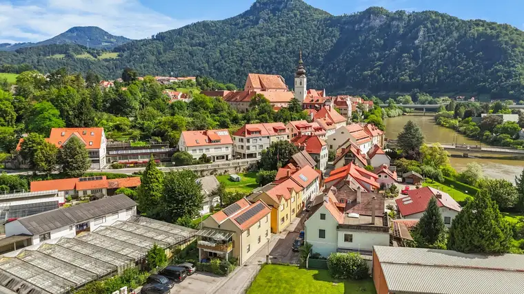 Wohnungspaket mit 3 Anlegerwohnungen in einem Zinshaus im Zentrum von Frohnleiten