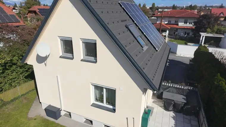 Haus mit wunderschönem eingezäuntem Garten zur Miete...!