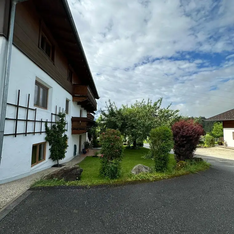 Oberndorf - Nette Dachgeschoß Wohnung in ruhiger Lage und Weitblick