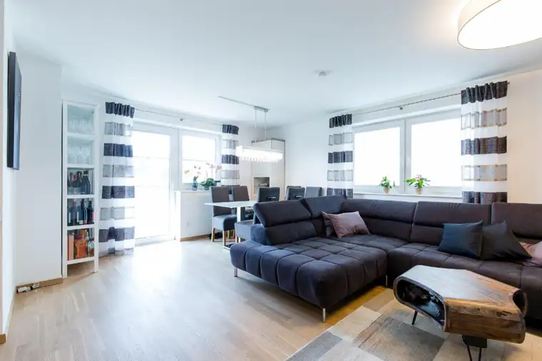 4 Zimmer Balkonwohnung in Zell am Moos "Lieben Sie Seeblick?"