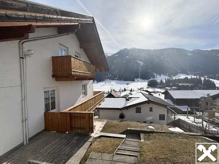 Haus mit Traumaussicht in Trins – viel Platz &amp; großes Potenzial für Ihr Traumzuhause!