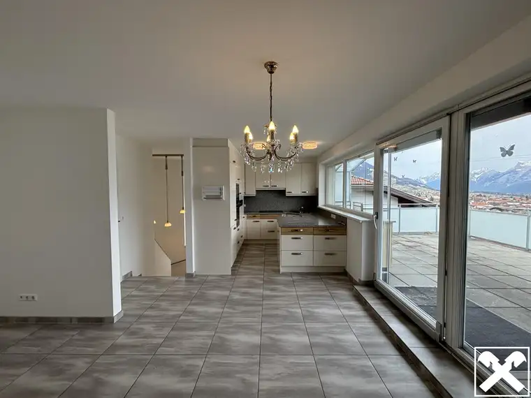 Wohntraum im Mittelgebirge: 4-Zimmer-Wohnung mit Panorama Dachterrasse und Garten