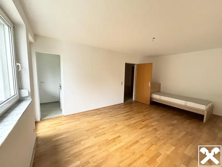 Charmante Garconniere mit Garten, Terrasse &amp; Top-Lage in Innsbruck