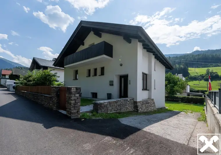 Bezugsbereites und umfassend saniertes Einfamilienhaus auf großzügigem Grundstück in Steinach