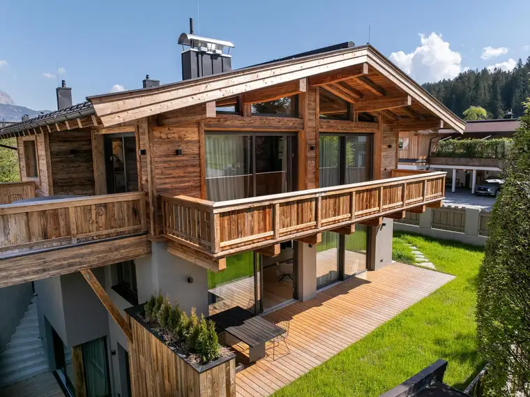 LUXURIÖSE PENTHOUSE-MAISONETTE 