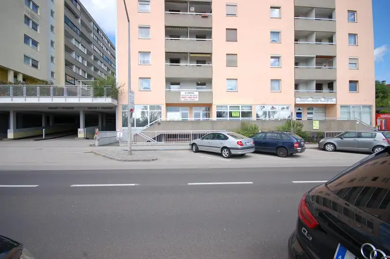 ab November 26_ Parkplatz "LINZ-Urfahr Tiefgarage"- Ferdinand-Markl-Straße zu vermieten 