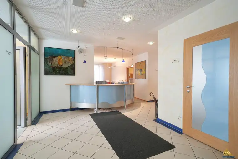 REUTTE - CA. 147 m² GEWERBEFLÄCHE IN ZENTRUMSNÄHE ZU VERKAUFEN