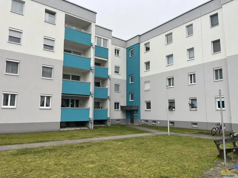 Traumhaft aufgeteilte Wohnung in Asten - Teilsaniert, Loggia &amp; Stellplatz inklusive