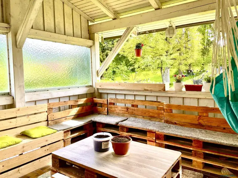 "Mehrfamilienhaus in ländlicher Umgebung: Wohnen und Investieren in einer perfekten Kombination!"