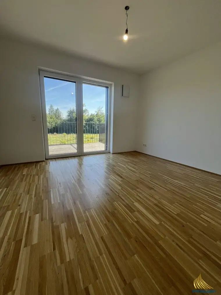 Traumhafte 4 1/2 - Zimmer Wohnung mit großzügigem Balkon und grünem Flair in Traun / St. Martin