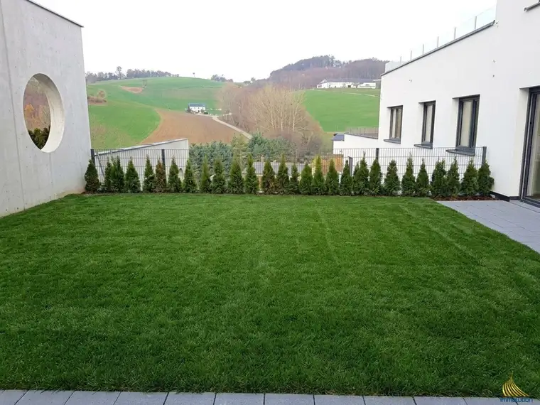 Ruhige Gartenwohnung mit großer Terrasse