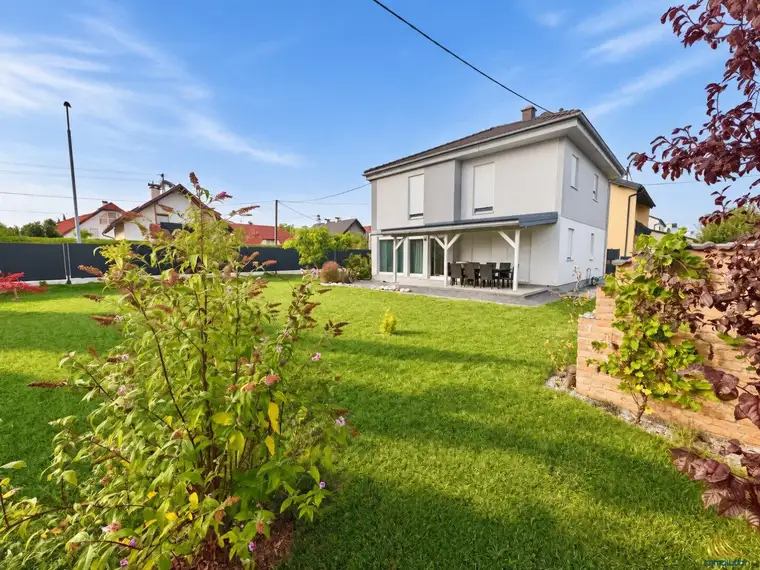 Familientraum mit Pool und Garten – gepflegtes Einfamilienhaus in Gunskirchen