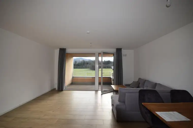 "GRÖDIG - Modernes und geräumiges Appartement mit großer Loggia und Bergblick"
