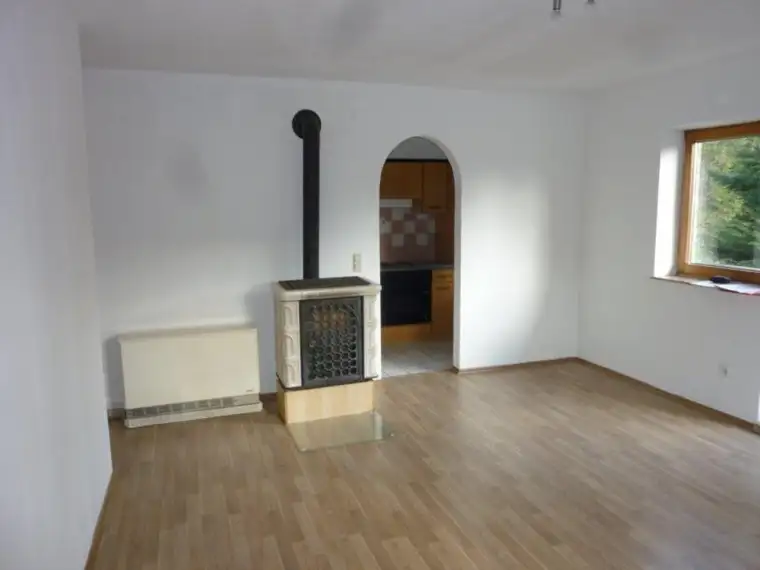 "GRÖDIG - Kleines 2 Zimmer Appartement mit Balkon und PKW-Stellplatz"