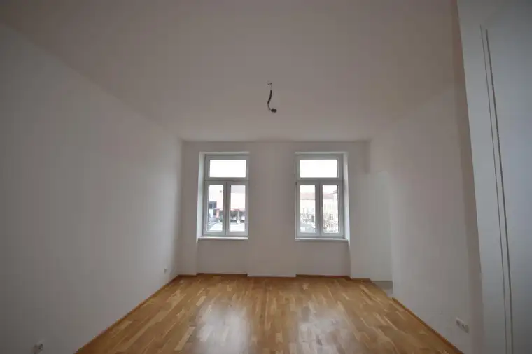 "17 BEZIRK - Modern sanierte Garconiere mit Altbauflair"