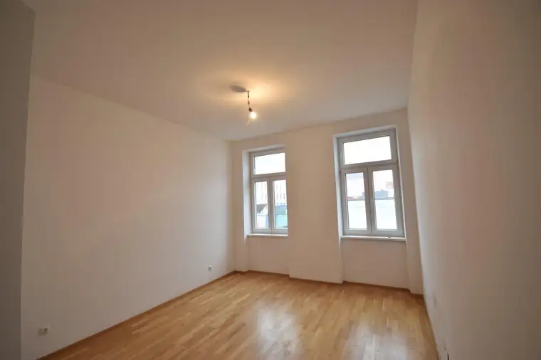 "17. BEZIRK - Attraktive 3-Zimmer-Wohnung mit separater Küche"