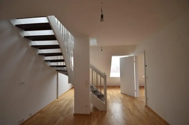 "17. BEZIRK - Traumhafte 3-Zimmer-Maisonette mit Dachterrasse"