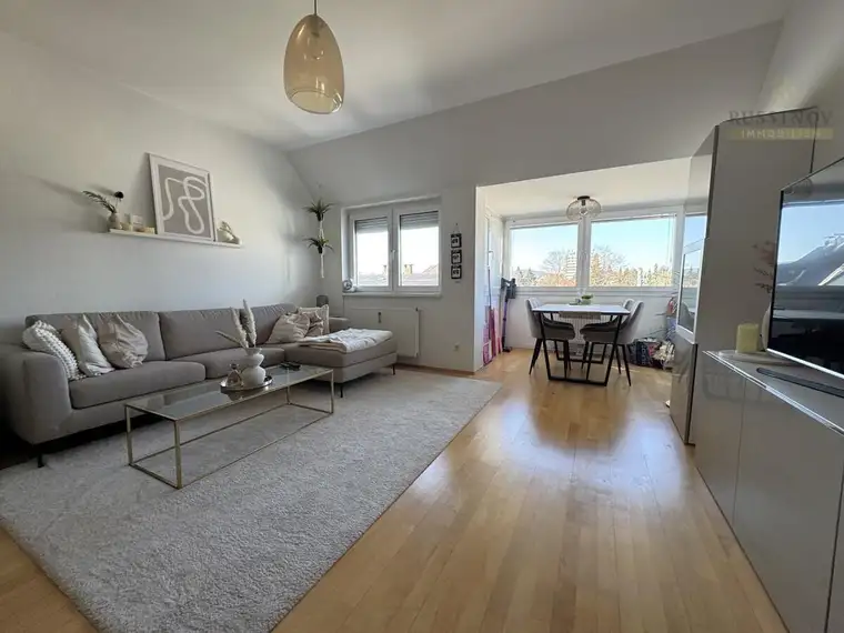 Großzügige 2-Zimmer Wohnung neben LKH II