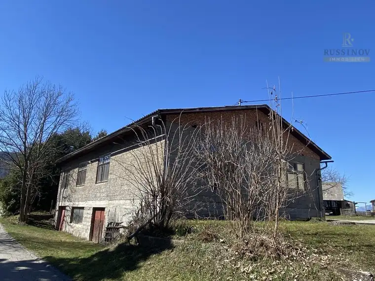 Ebenes Baugrundstück mit Altbestand in Sonnenlage