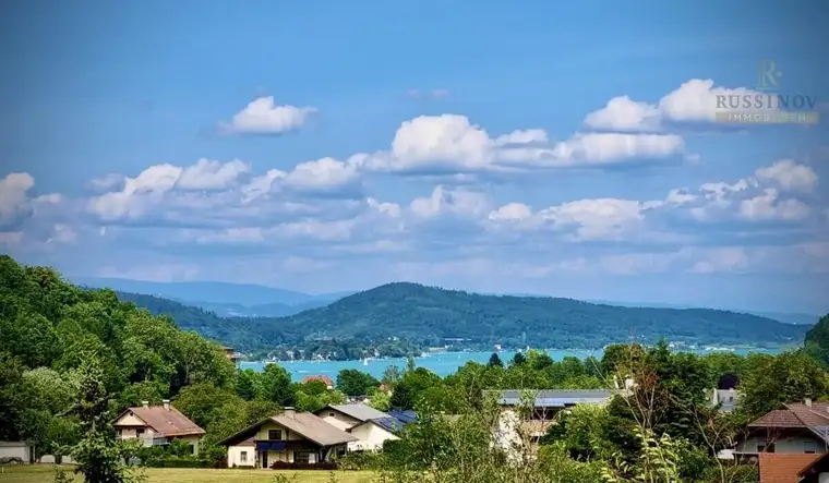 Wohntraum mit Seezugang und Bootsliegeplatz!