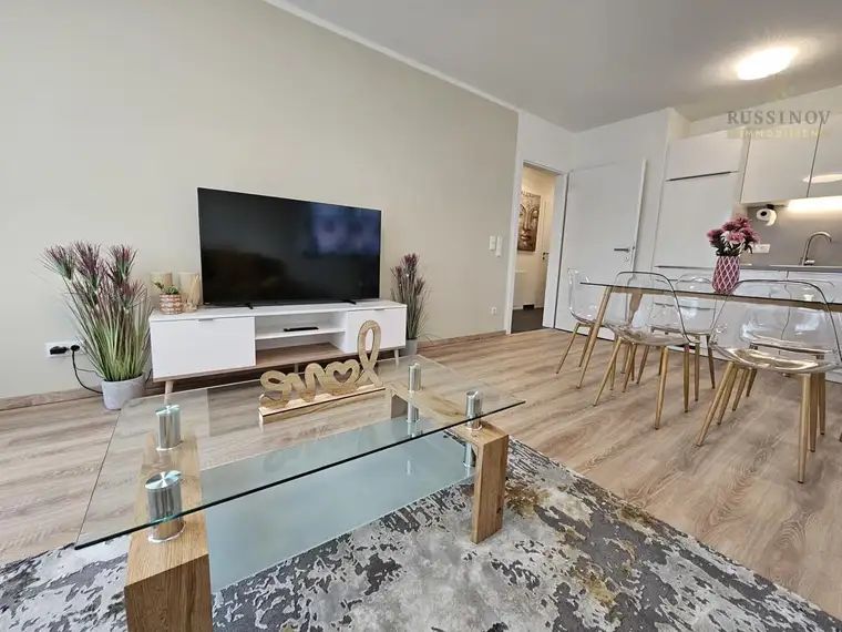 Moderne 3-Zimmer Balkonwohnung in Uni-/ Seenähe #voll möbliert