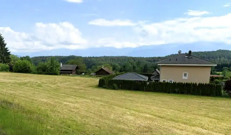 Sonniges Baugrundstück in Köstenberg