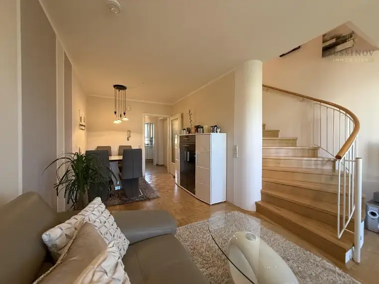 Sonnige Maisonette mit Wintergarten #Wohnen mit Hauscharakter