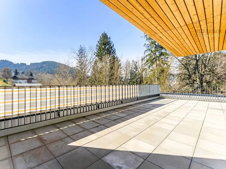NEUBAU ERSTBEZUG: Letzte Etage mit traumhafter Fernsicht #Dachterrasse #Nähe Ossiacher See