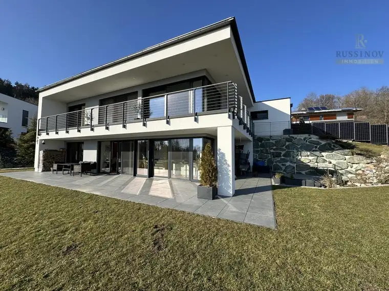 Georg Strebenitzer, Russinov Immobilien KG