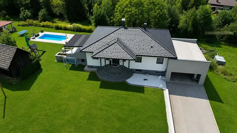 Moderner Bungalow mit Pool &amp; Naturparadies - Faaker-See-Nähe#Traumsicht #Bach #Wellness-Oase
