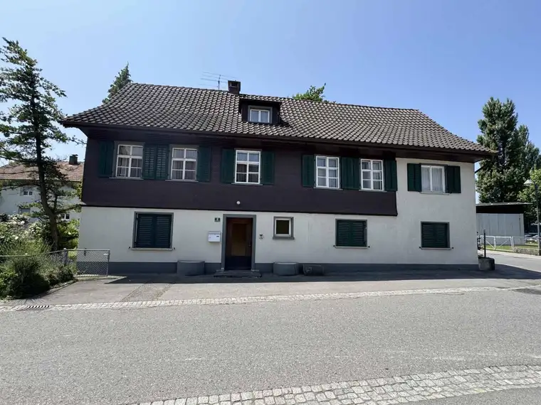 Weitläufige Liegenschaft mitten im Ortszentrum 