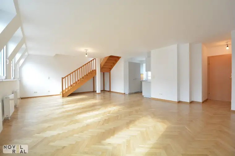 Urbanes Wohnen in Top-Lage: Moderne 2-Zimmer Wohnung mit Terrasse in 1. DG in 1010 Wien!