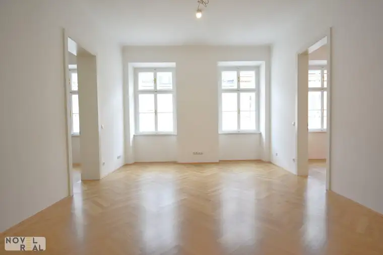Großzügiges Wohnvergnügen in zentraler Lage - 172m² Wohnung mit 5 Zimmern und 2 Bädern in 1080 Wien!