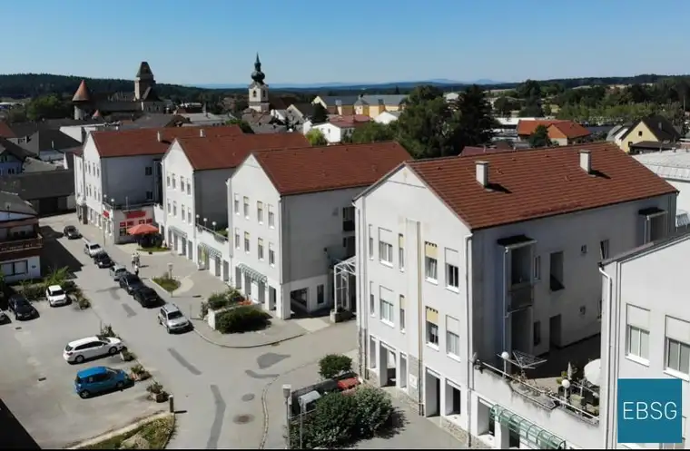 Freundliche Familienwohnung mit Loggia im 2. OG 