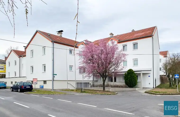 3-Zimmerwohnung im EG mit Loggia