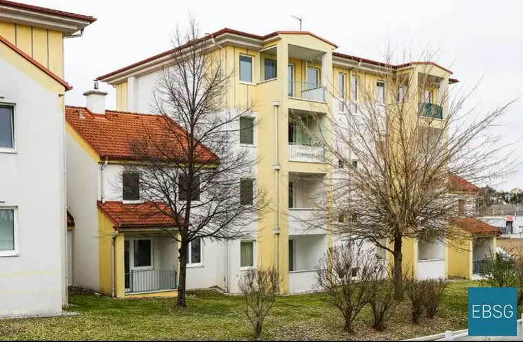 3-Zimmerwohnung mit Loggia im EG