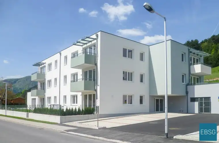 3-Zimmerwohnung im 1. OG mit Balkon