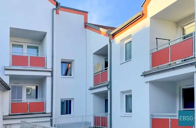 2-Zimmerwohnung im 1.OG mit Loggia