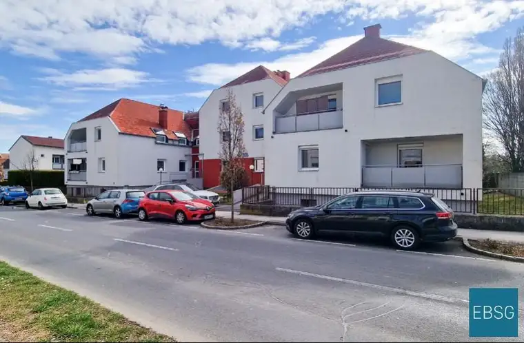 Single- oder Pärchenwohnung im OG mit Balkon 