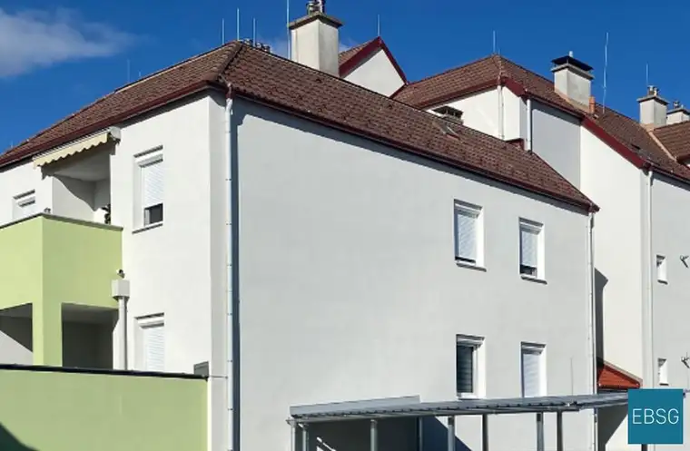 Pärchen- oder Familienwohnung mit Loggia im 1.OG