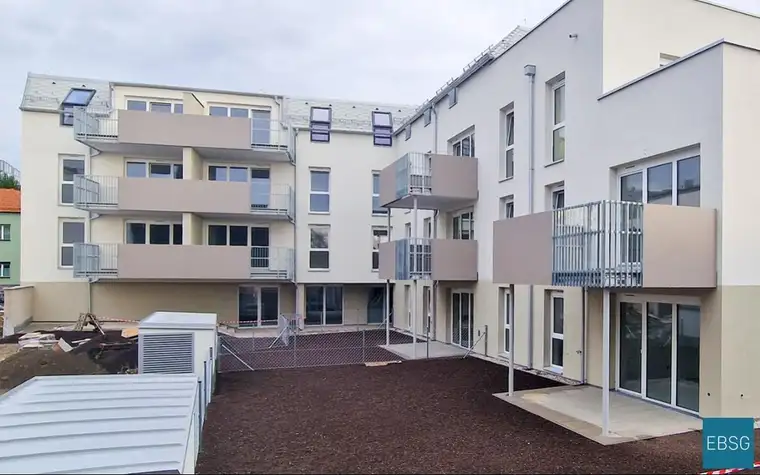 Single-Wohnung mit großer Loggia