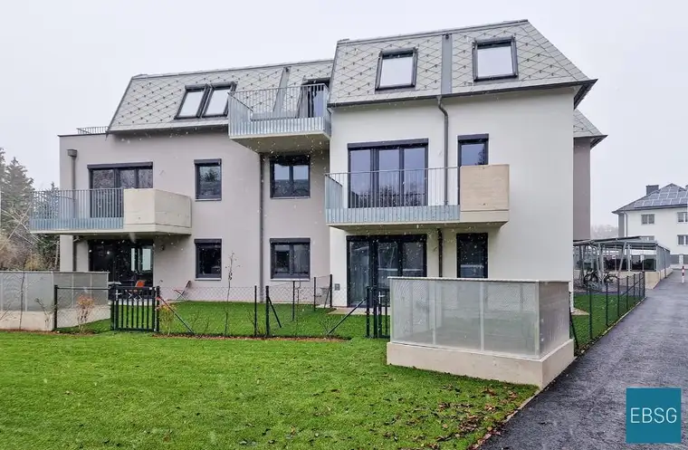 Familienwohnung mit Balkon im 2. OG